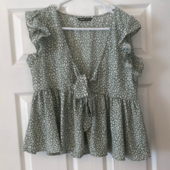 Shein top - Picture 1 of 1